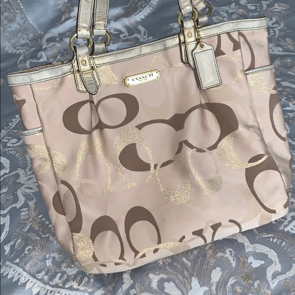 Coach Handbags - Coach purse